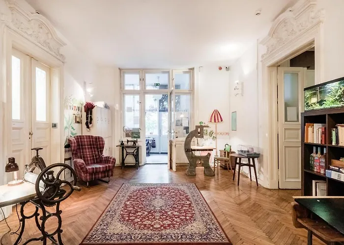 Baroque Hostel & Coworking Boedapest